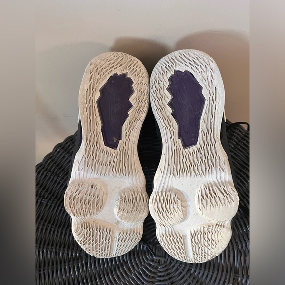 Nike LeBron 17 XVII GS Kids Sneaker LA Lakers Black Purple Knitposite - Picture 9 of 9